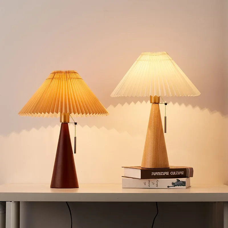 Retro Pleated Table Lamp Nordi - Solar Lamp 评论和价格